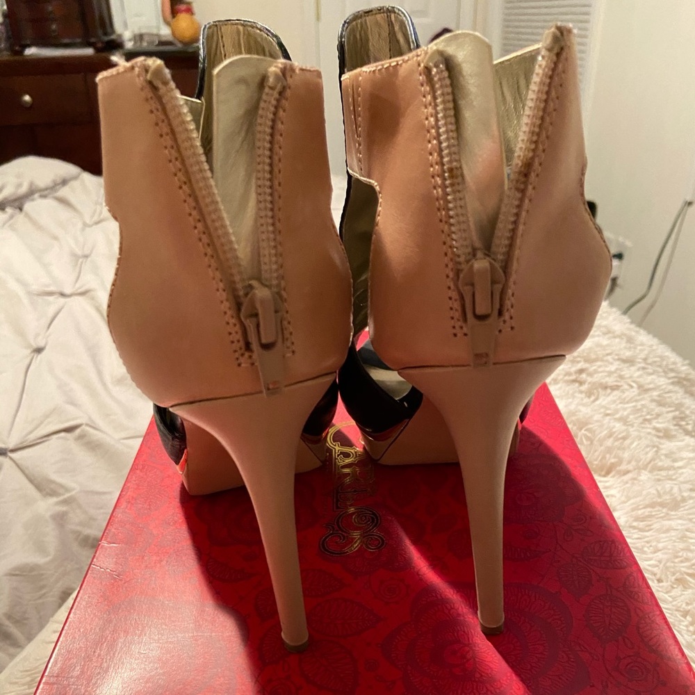 Color Block Heels - Picture 5 of 7